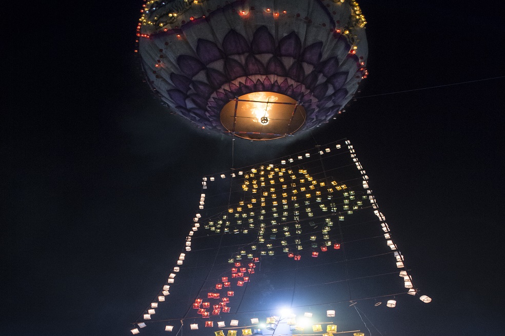 Las mejores imágenes del Festival de Iluminación de Tazaungdaing, Myanmar