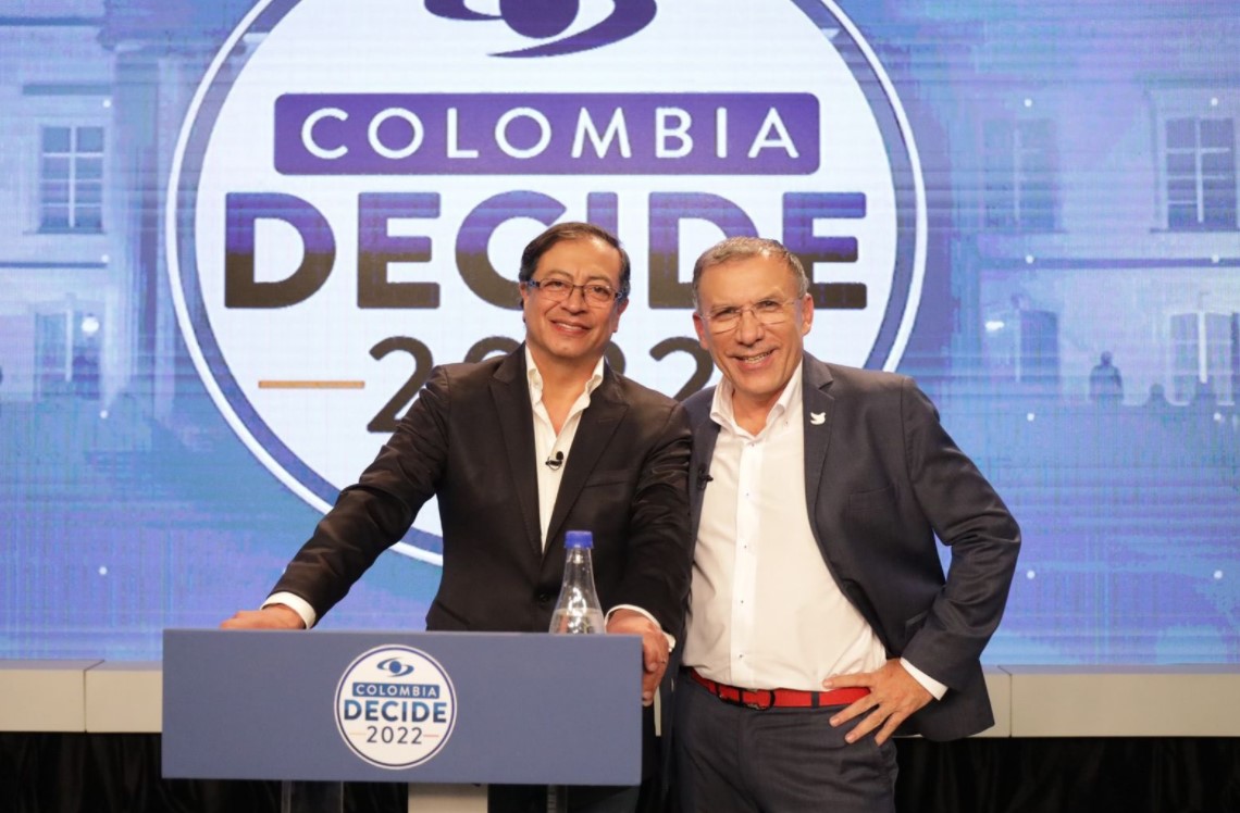 Roy Barreras desiste de su precandidatura presidencial para ser jefe de debate