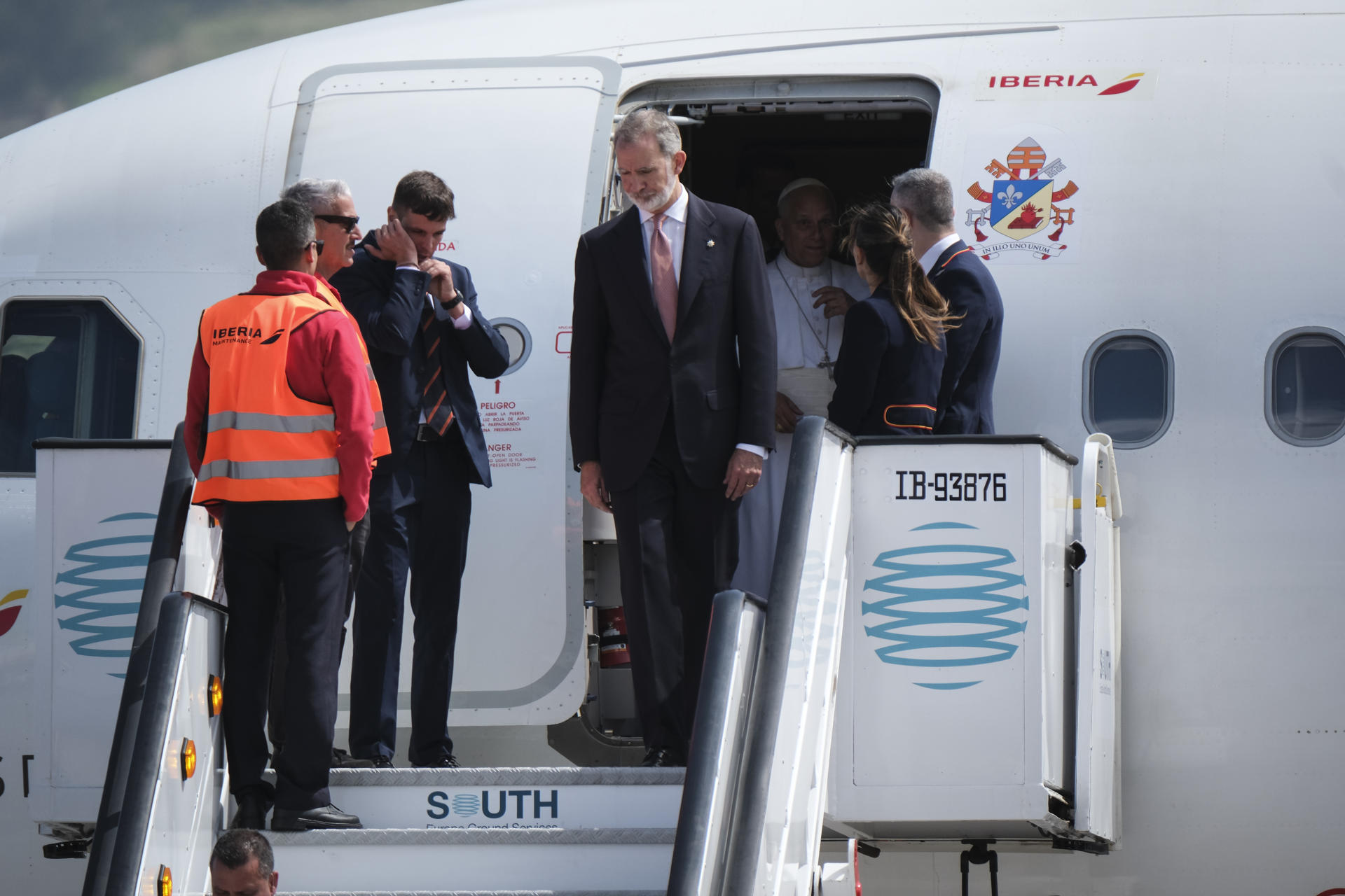 León XIV volverá a Roma en un avión ofrecido por el rey: el del papa falló antes de despegar
