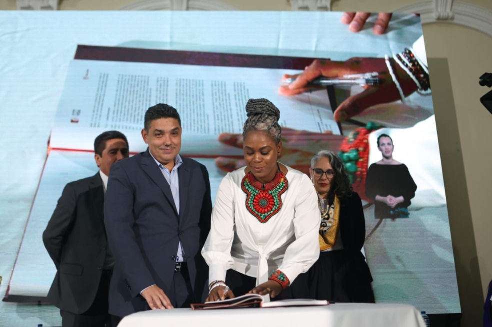 Gobierno radica proyecto de ley estatutaria para que la educación sea un derecho fundamental