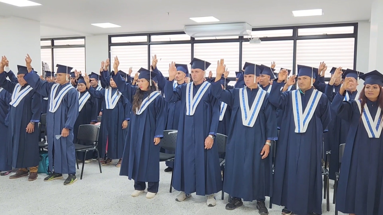Así se logró que 623 excombatientes de FARC se graduaran de bachilleres este año