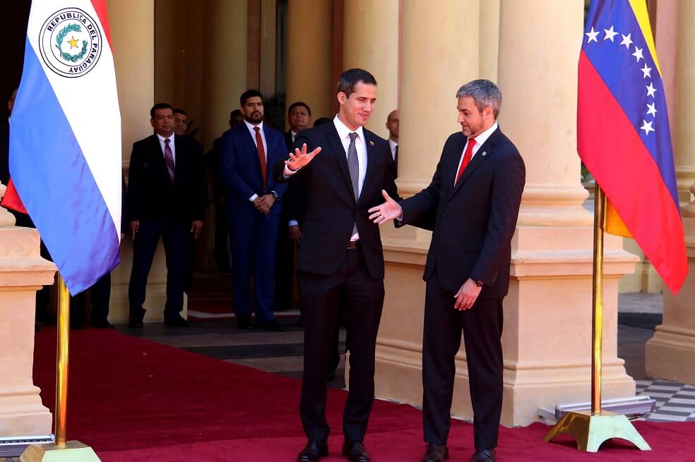 Guaidó fue recibido con honores presidenciales en Paraguay