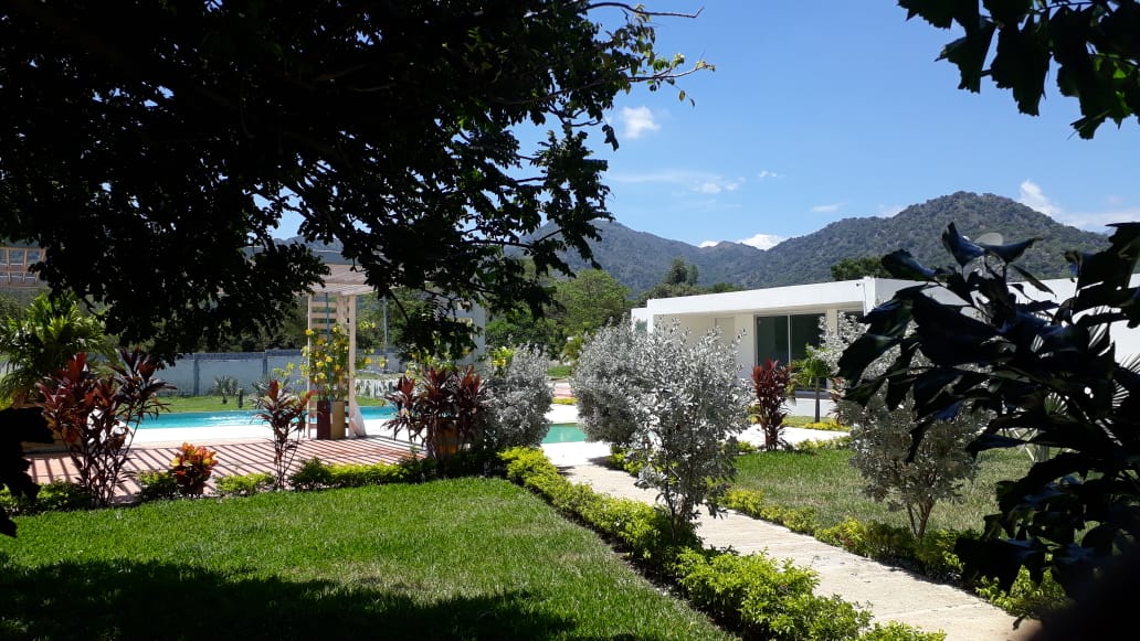 Una de las propiedades de alias La Silla en extinción de dominio, incautada por presuntamente ser el resultado de actividades de extorción y narcotráfico.