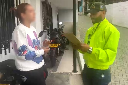 Banda de mujeres extorsionaba a hombres mediante “sexting” y amenazas en Bogotá