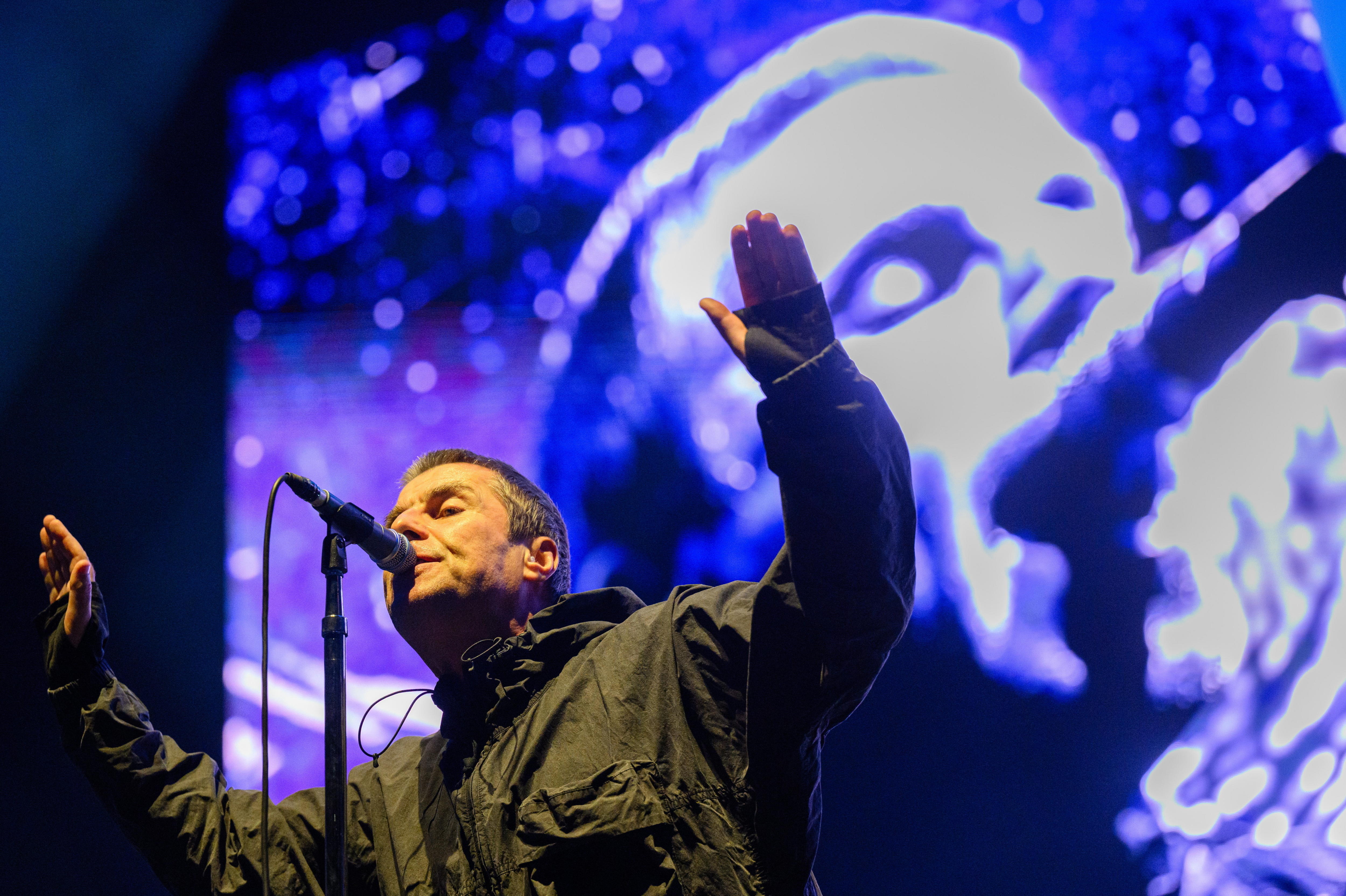 Liam Gallagher criticó a Coldplay por usar ‘Kiss cam’ en sus conciertos. Esto dijo