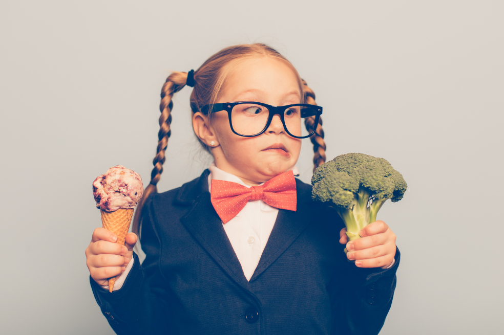 ¿Cómo enseñarles a los niños a tomar decisiones? 7 pasos que te ayudarán