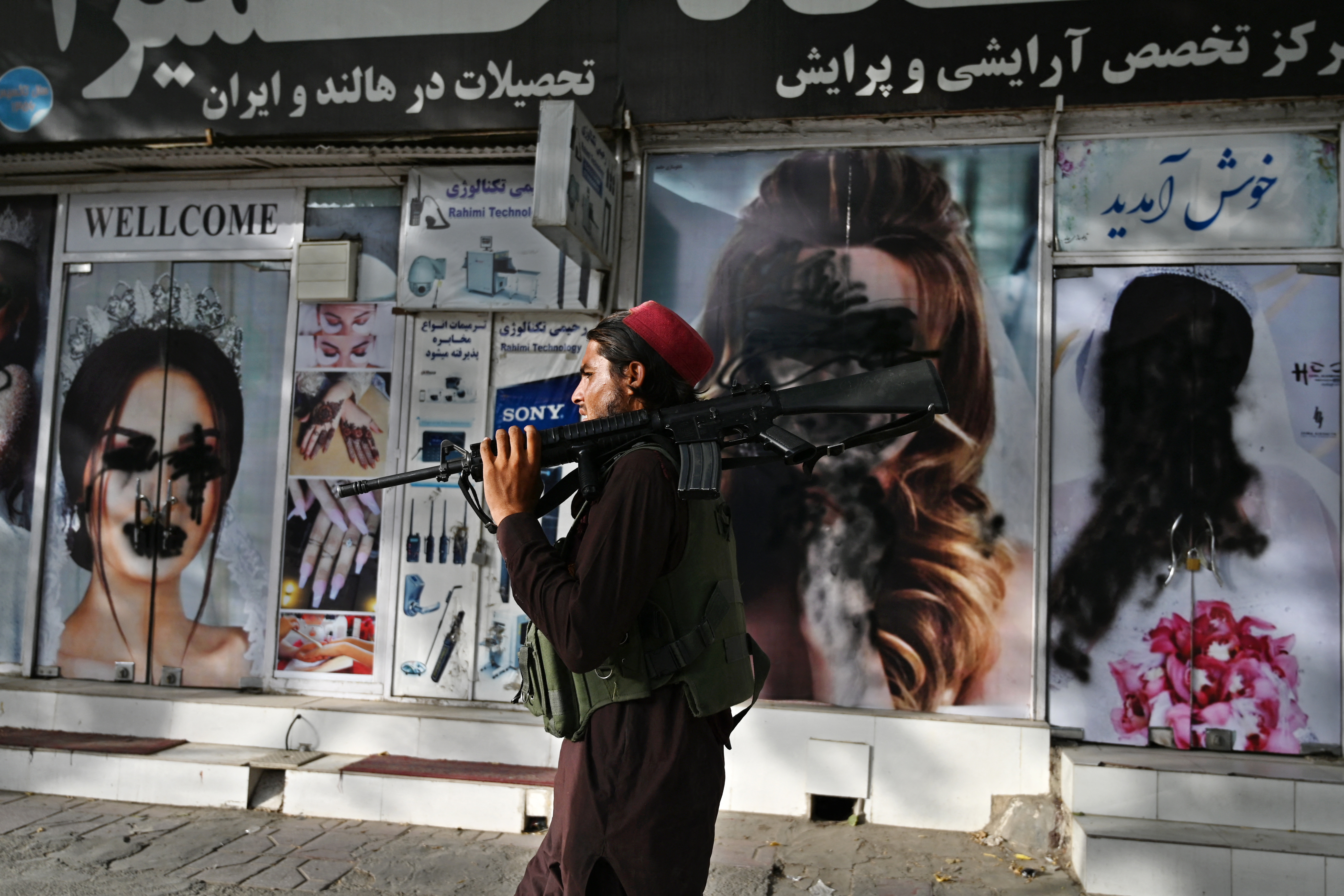 Hace un mes los talibanes se tomaron Kabul: así ha  cambiado Afganistán