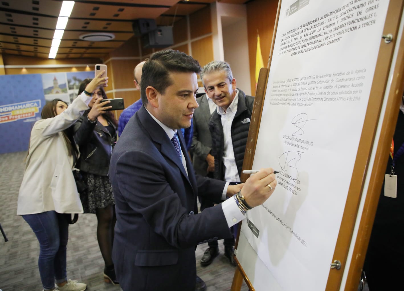 ANI entrega $20 mil millones para obras complementarias en Cundinamarca