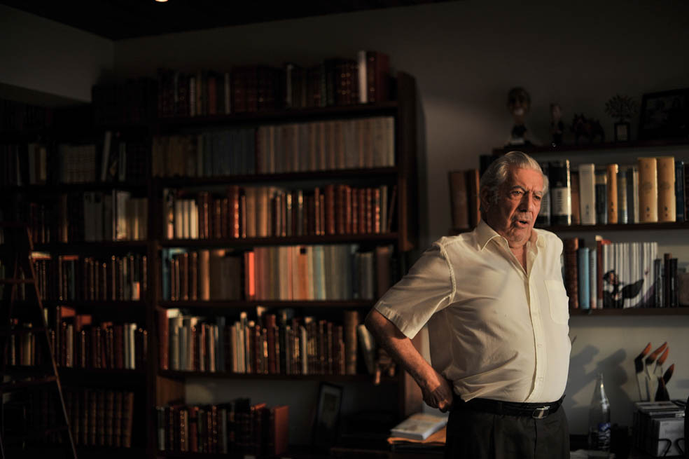 Vargas Llosa se despide de sus libros