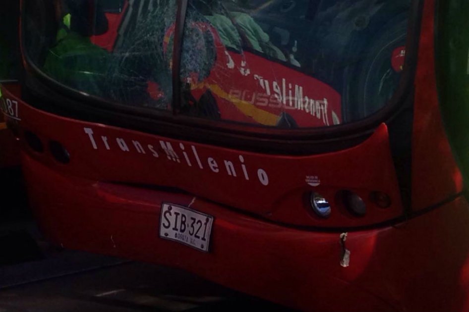 Así quedó el articulado de Transmilenio involucrado en el accidente ante la gravedad del impacto.