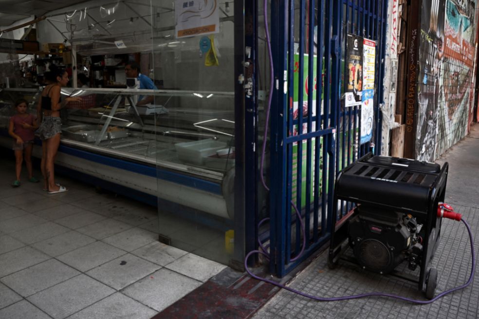 Apagón en Argentina: un incendio dejó a medio país sin luz
