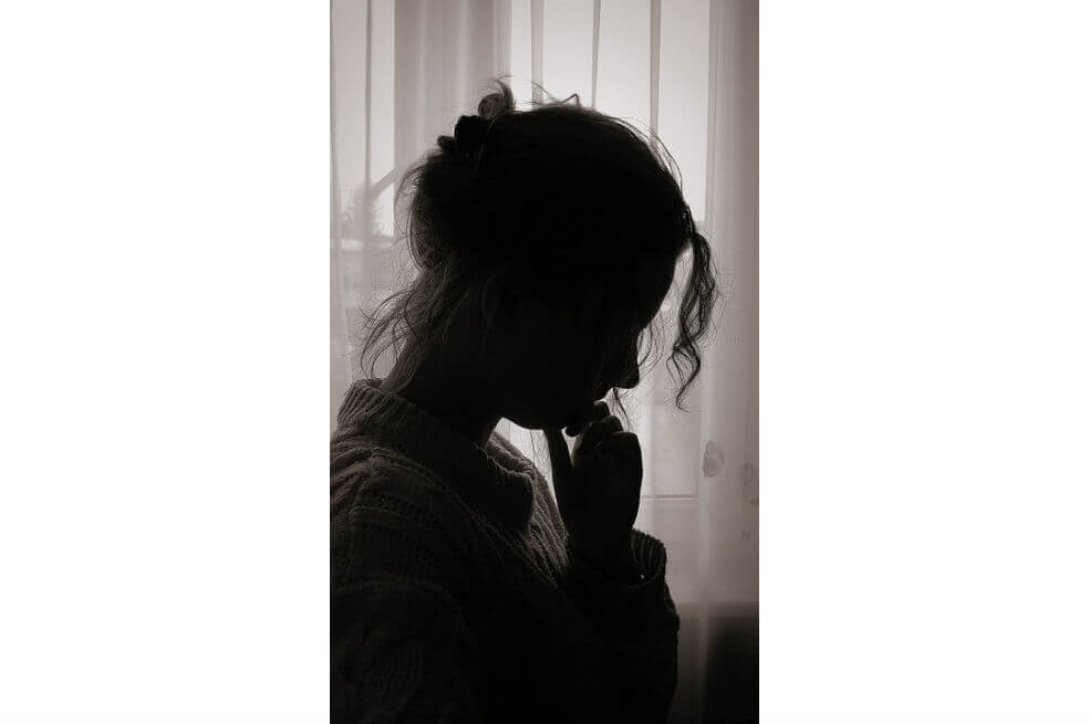 Sandra Uribe: «Así como la sombra no es posible sin la luz, el lenguaje no existe sin el silencio»