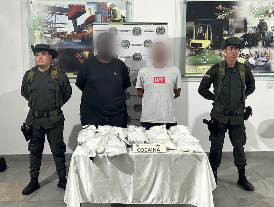 Capturan a dos hombres que llevaban 15 kilos de cocaína pegados al cuerpo