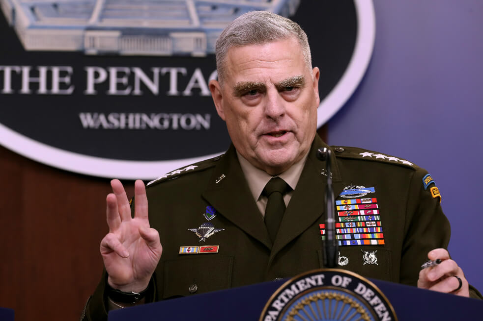 El general Mark Milley, jefe del Estado Mayor conjunto de EE. UU. habló del perro que participó en la operación. / AFP