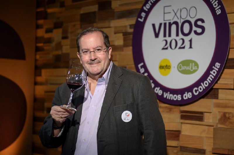 Juan Carlos Rincón asegura que debe probar entre 8.000 y 10.000 vinos al año.