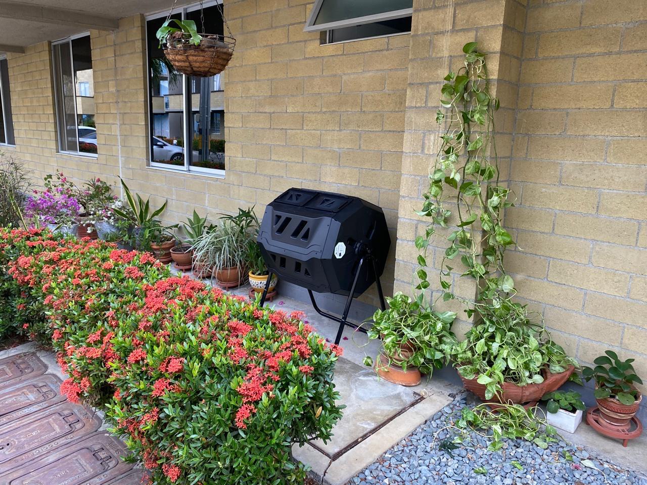 Compost Giratorio: La Propuesta Innovadora de Hábitat Compostaje para una Gestión Sostenible de Residuos
