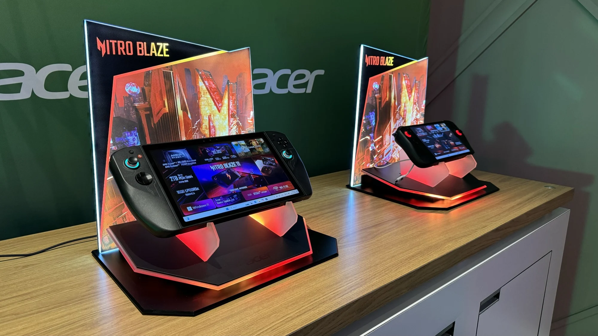 Acer presentó en el CES 2025 su segundo y tercer modelo de consola portátil que preceden la Nitro Blaze 7.
