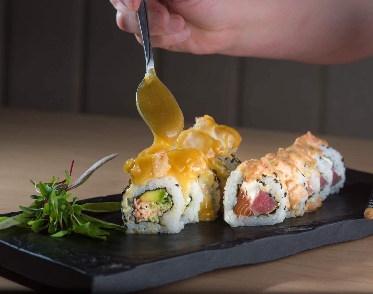Sushi Master 2022: Oishi, dos rollos al tiempo, uno con salmón y otro con palmito