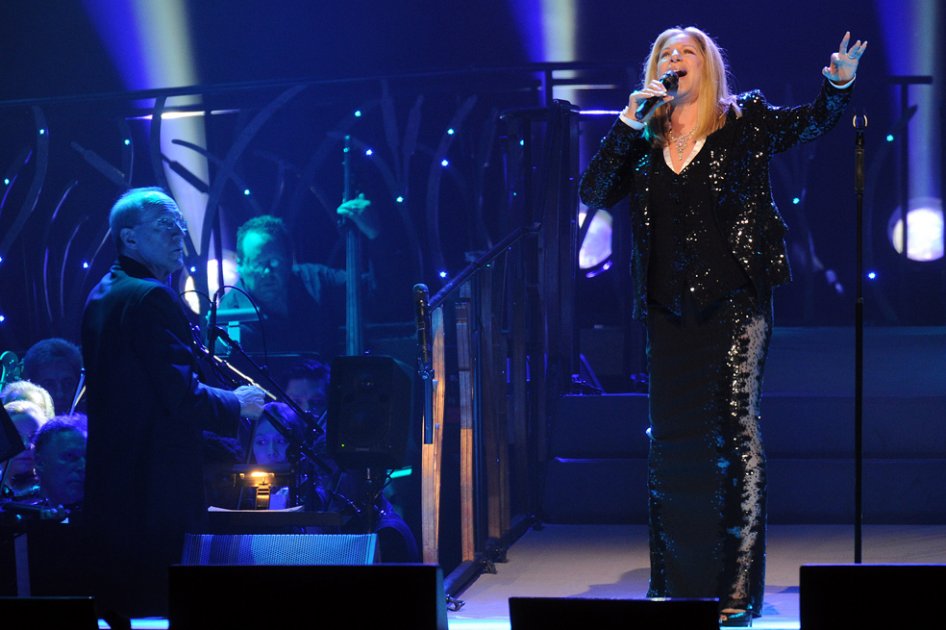 Barbra Streisand lidera listas de ventas con su nuevo disco