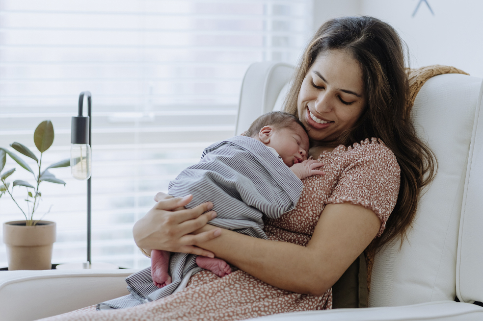 ¿En licencia de maternidad se paga prima de servicios? Esto dice la ley colombiana