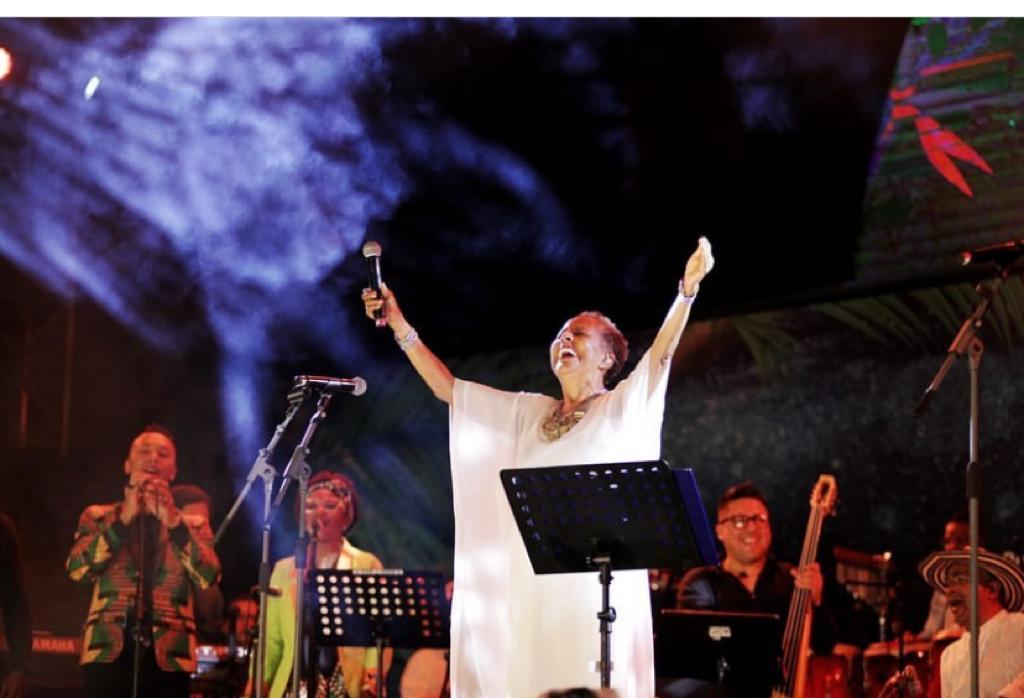 La cantautora peruana Susana Baca durante su presentación en el Festival Petronio Álvarez, en Cali.