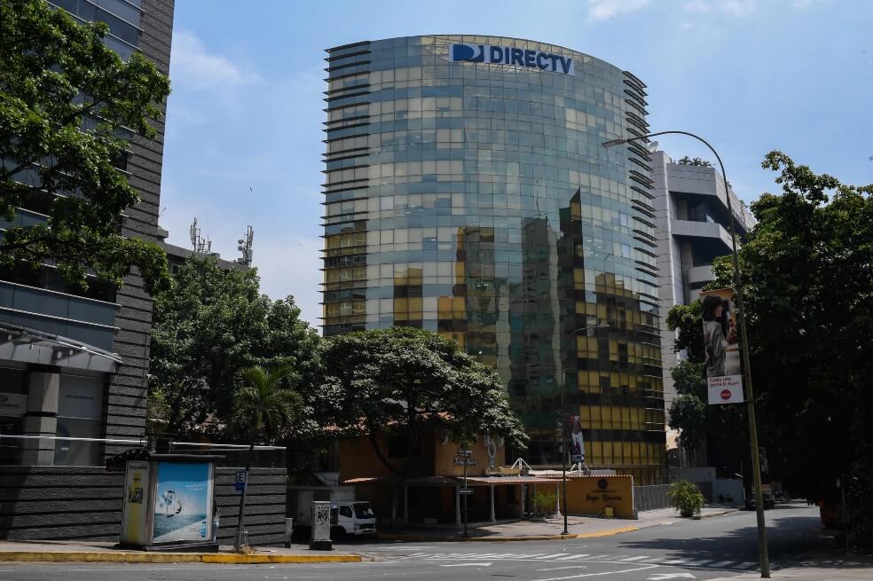Movistar inició proceso de compra del negocio de internet de DirecTV en Colombia