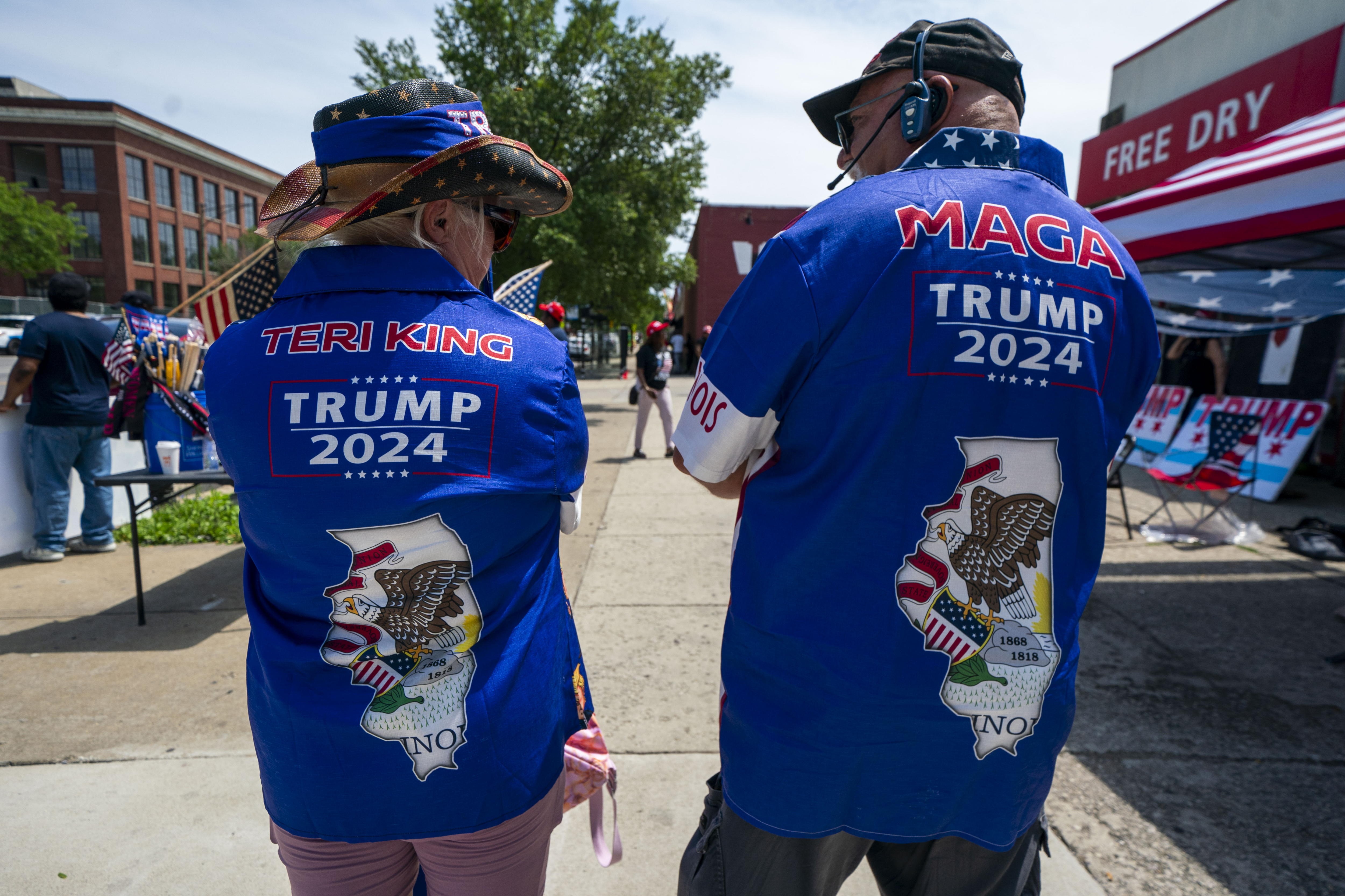 En Rusia ya venden camisetas tipo “atentado contra Donald Trump”