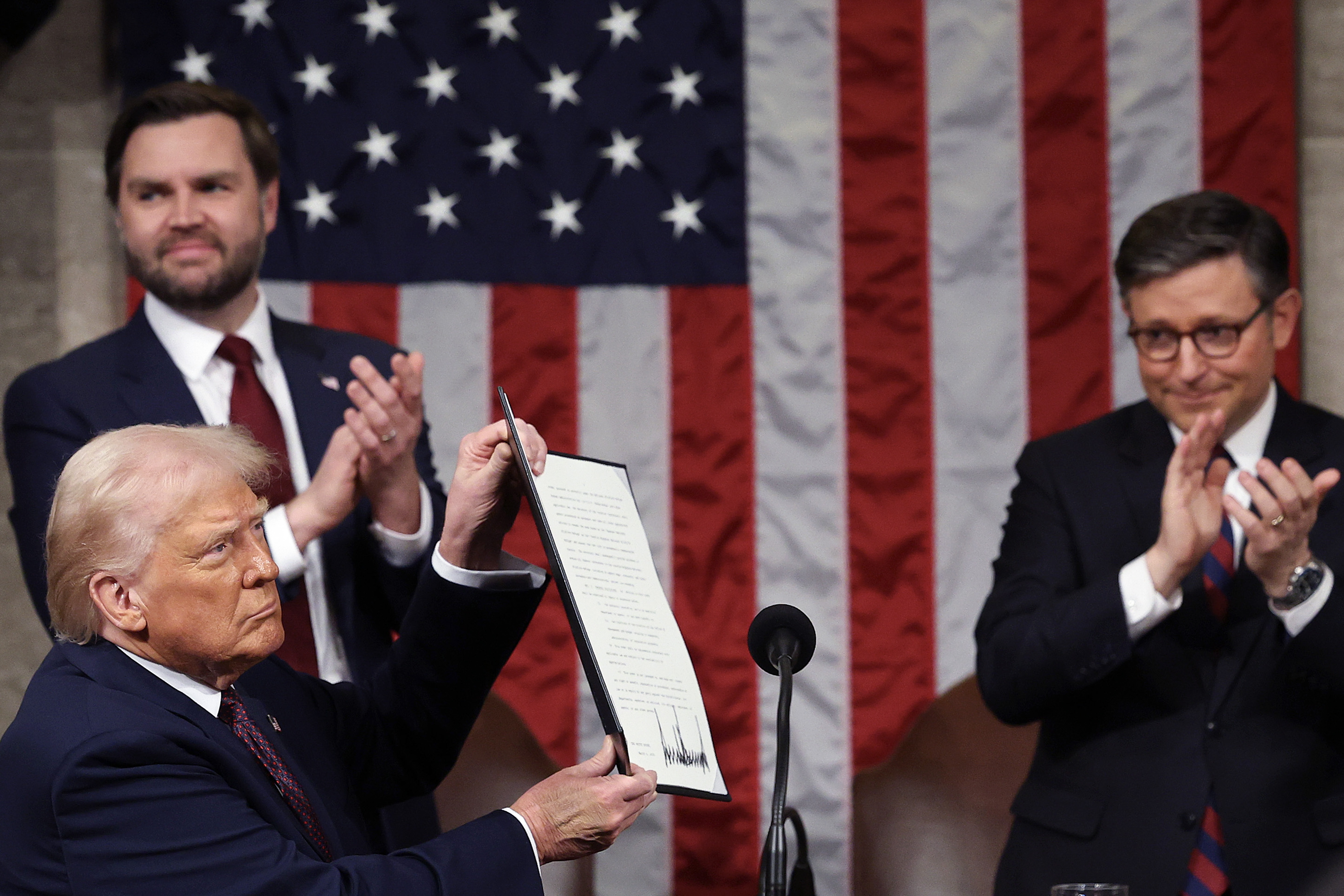 Cinco temas de los que habló Trump en su discurso y que dejaron muchas dudas