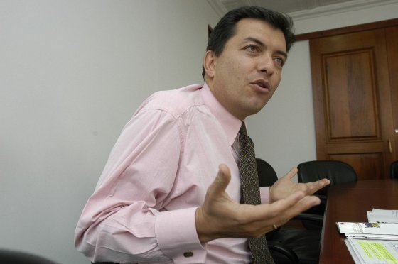 Luis Alfonso Hoyos incurrió en un acto de «rebeldía» con la administración de justicia: Juez