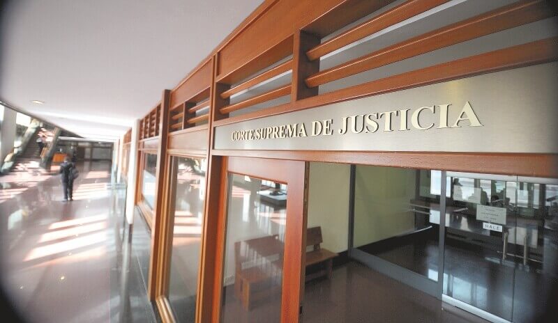 Compensar afirma que micrófono hallado en la Corte Suprema sí era suyo