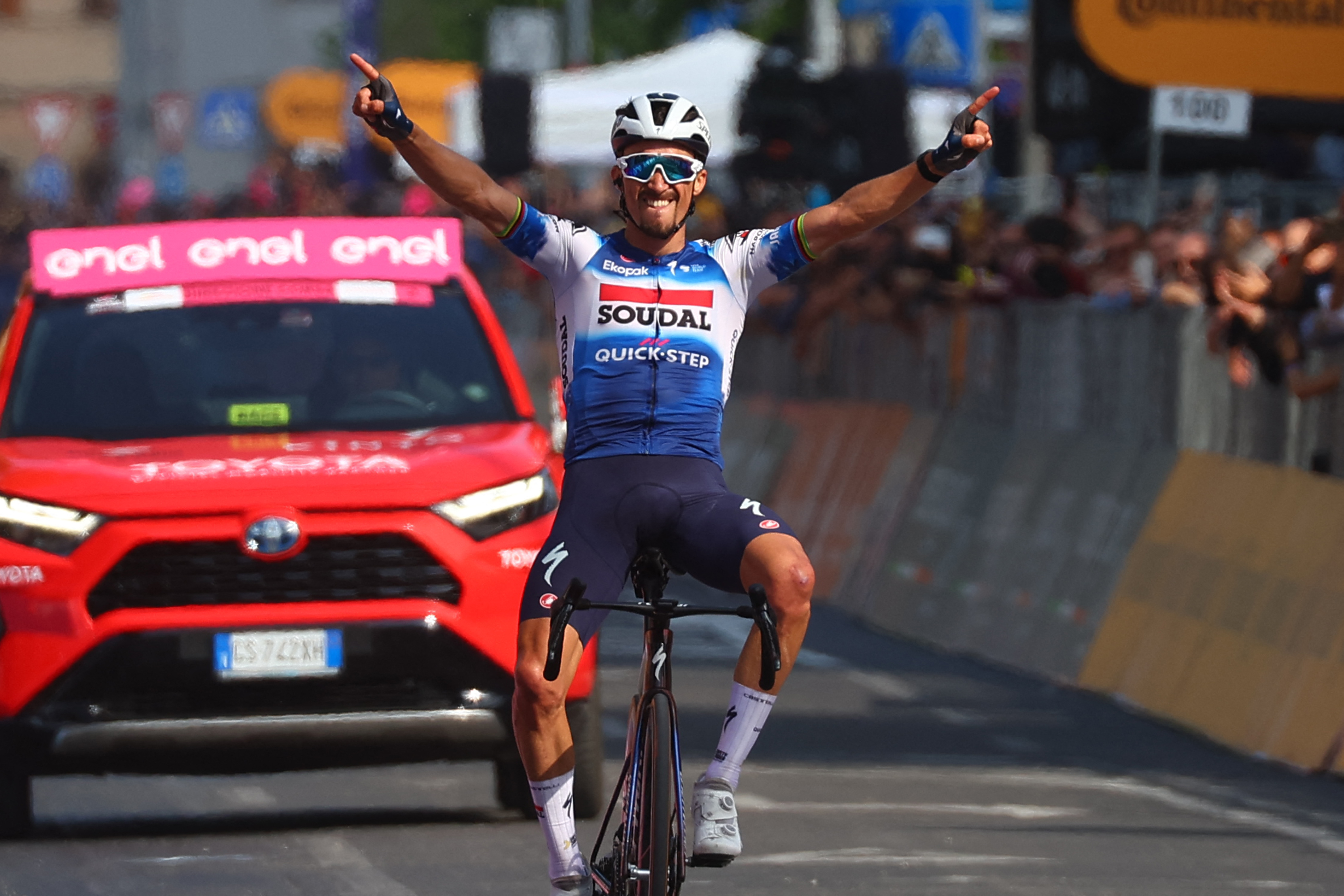Julian Alaphilippe ganó la etapa 12 del Giro de Italia: ¿cómo les fue a los colombianos?