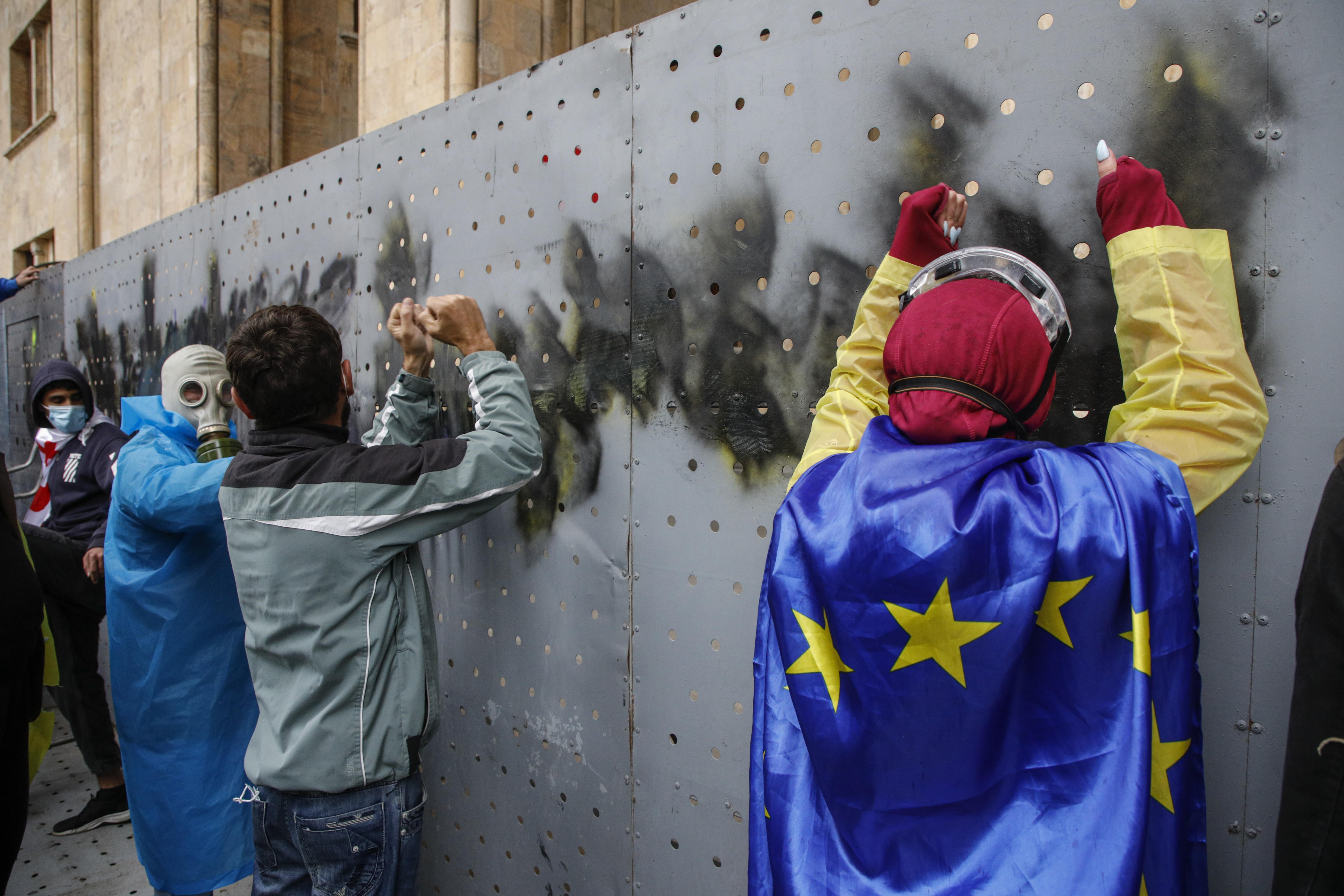 Georgia aprueba la polémica ley de “influencia extranjera”: ¿de qué se trata?