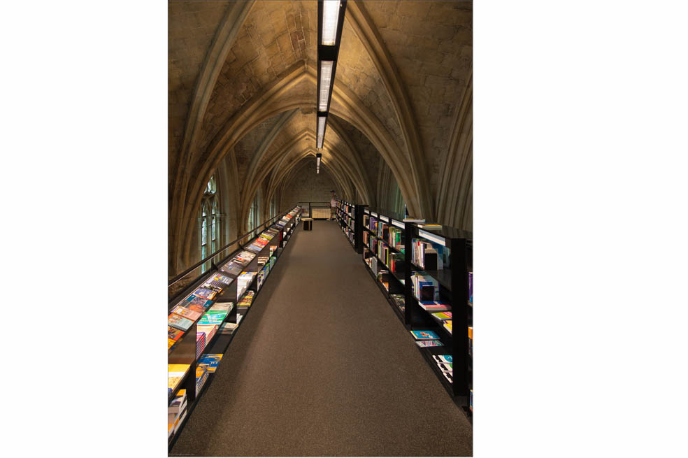 ¿Y, si la librería se quiebra, caerán de pie los libros?
