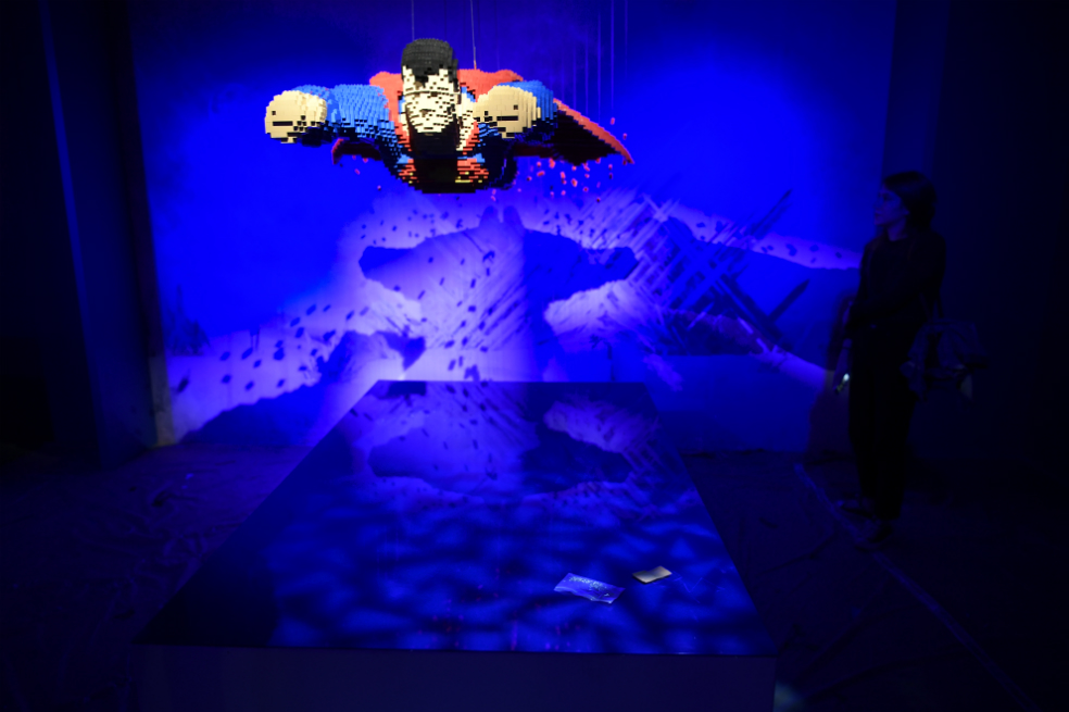 «El arte del ladrillo», la exposición de superhéroes de Lego en París