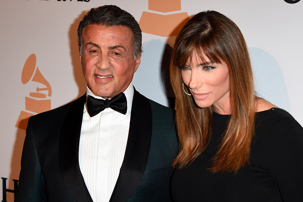 Exesposa de Sylvester Stallone lo defiende ante acusaciones de agresión sexual