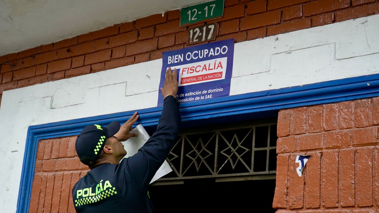 Extinción de dominio a seis viviendas en San Bernardo: guardaban armas y drogas