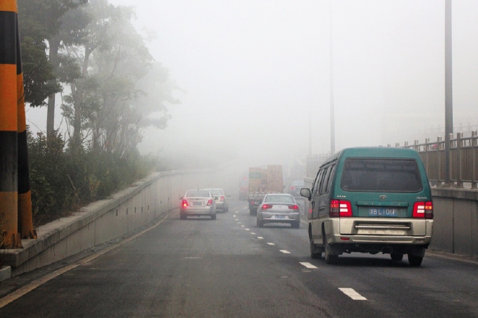 Minipartículas aumentan en el aire cuando se cambia de etanol a gasolina