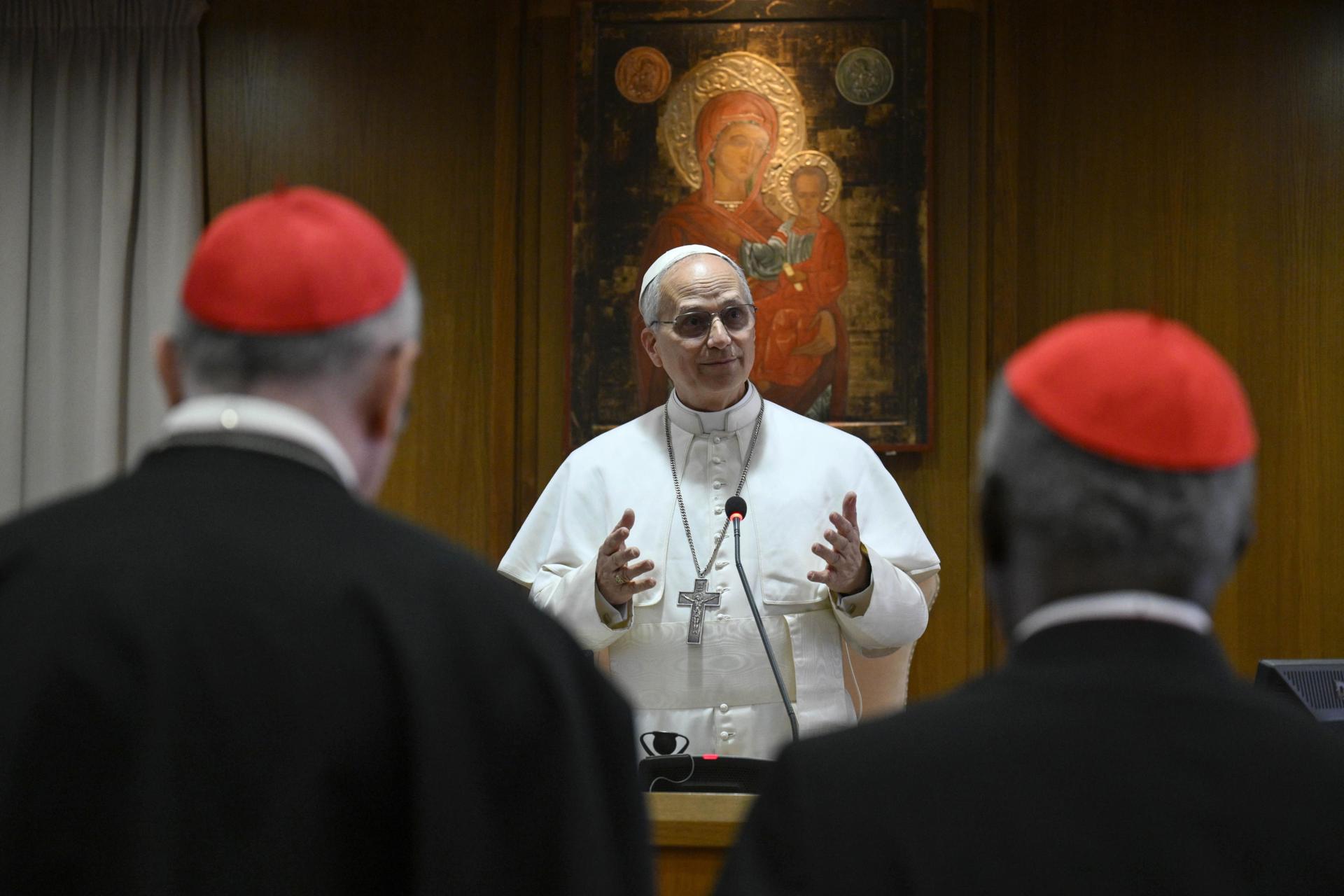 El papa en redes sociales: León XIV decidió seguir usando las cuentas de Francisco