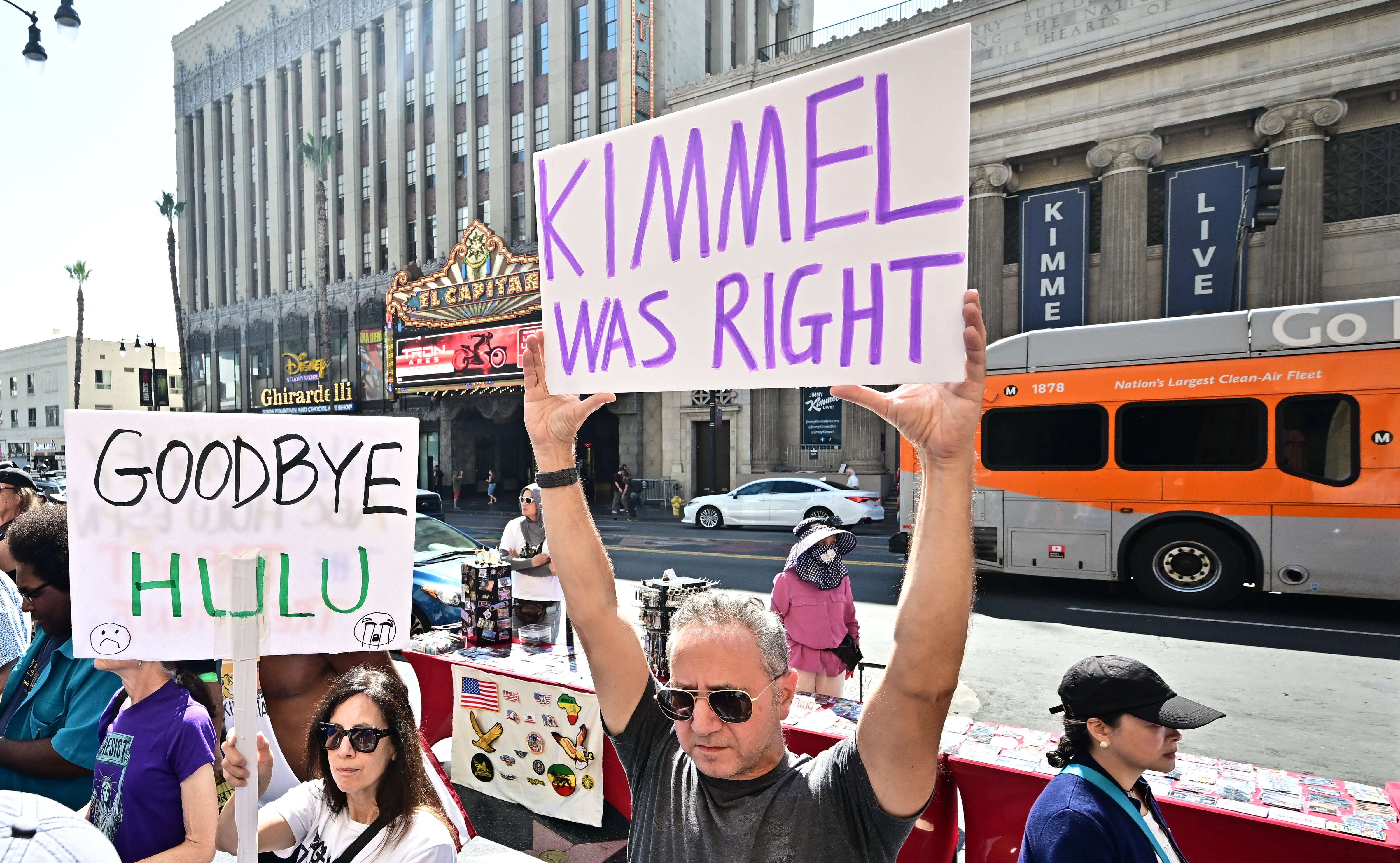 Disney regresa al aire a Kimmel tras presión popular y billones en pérdidas