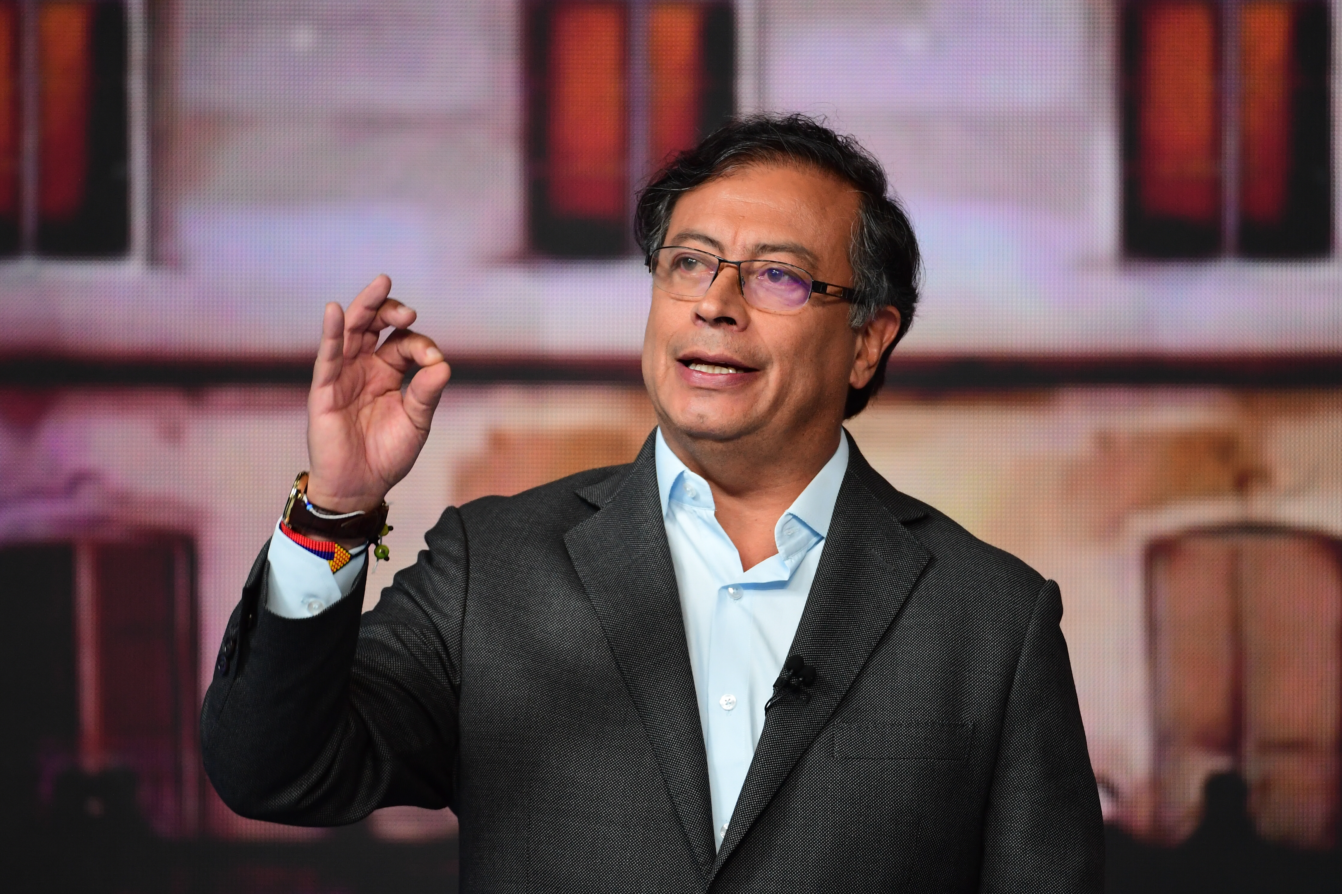 Candidato a la presidencia de Colombia durante el debate organizado por Caracol TV