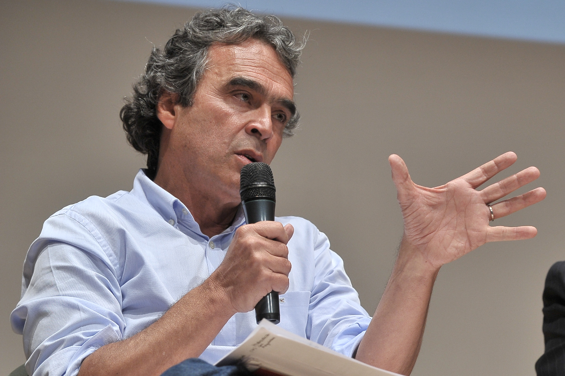 Ministro Carrasquilla debe renunciar: Sergio Fajardo
