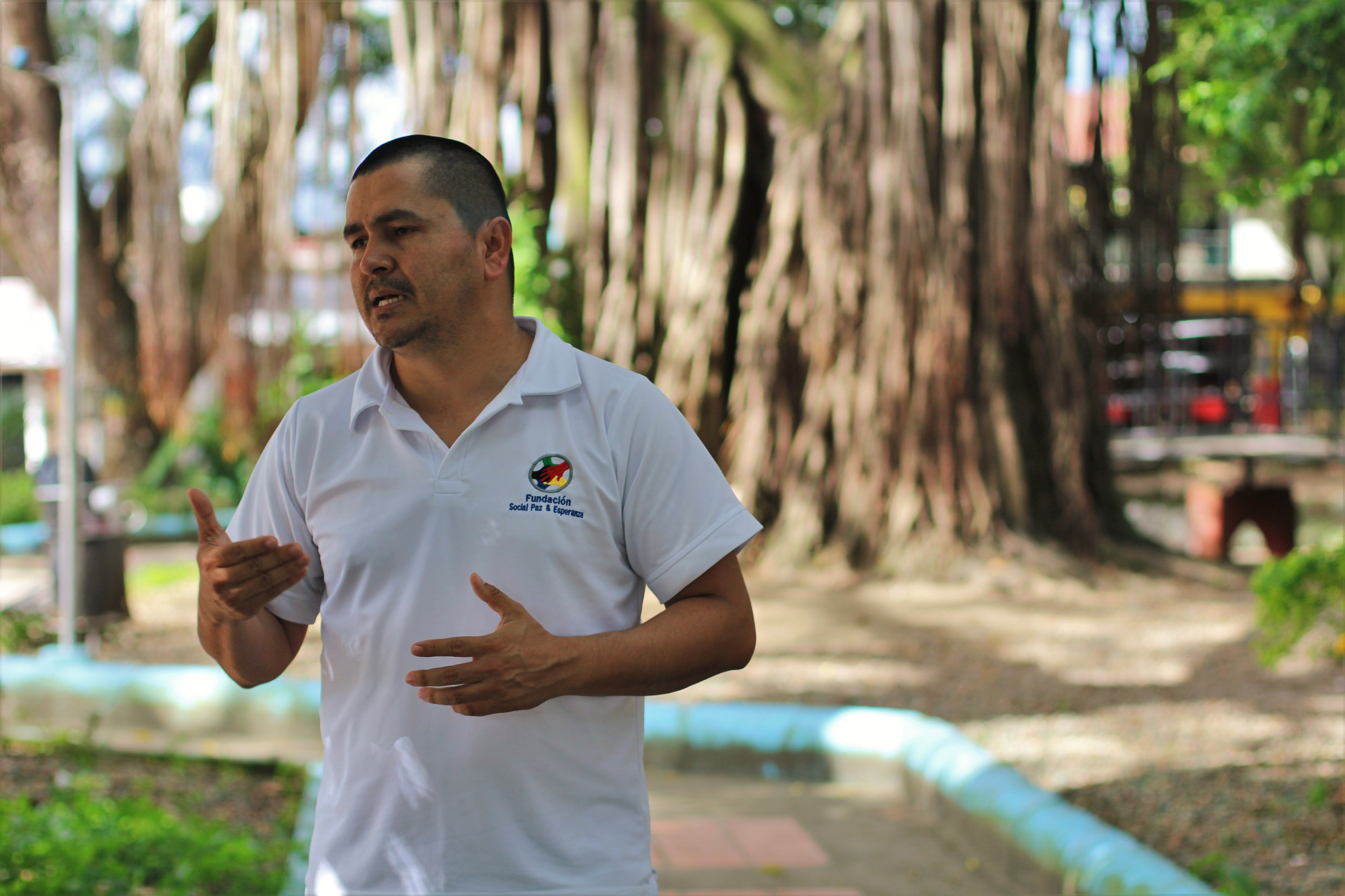 Jhon Smith Rincón Díaz es oriundo de Algeciras (Huila) y creó la Fundación Social Esperanza y Paz en 2018 para trabajar por la niñez y juventud de su municipio.