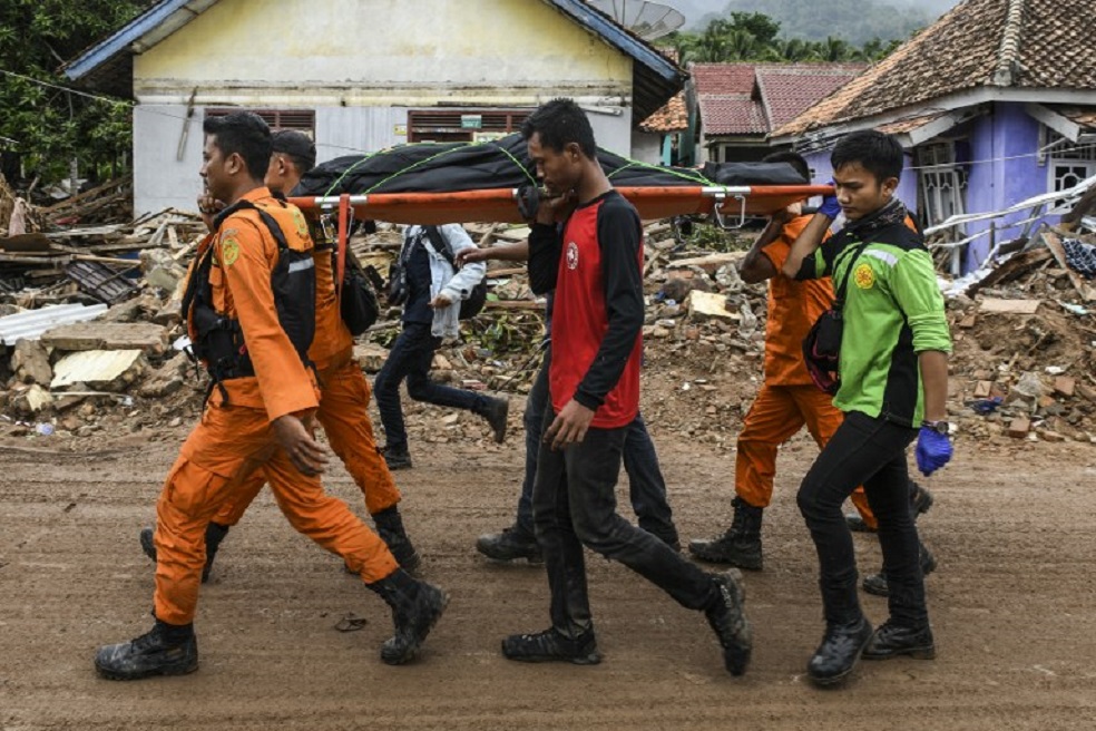Tsunami en Indonesia deja hasta el momento 429 muertos y 154 desaparecidos