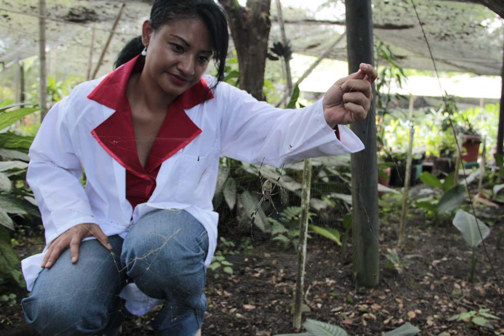 Gladis Aparicio Rojas nació en Palmira (Valle del Cauca), estudió física en la Universidad del Valle y es magíster y doctora en física. / Fotos: Fabio Posada Rivera