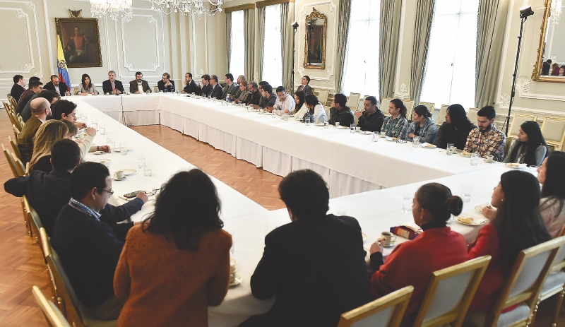Acuerdo histórico entre estudiantes, profesores y Gobierno