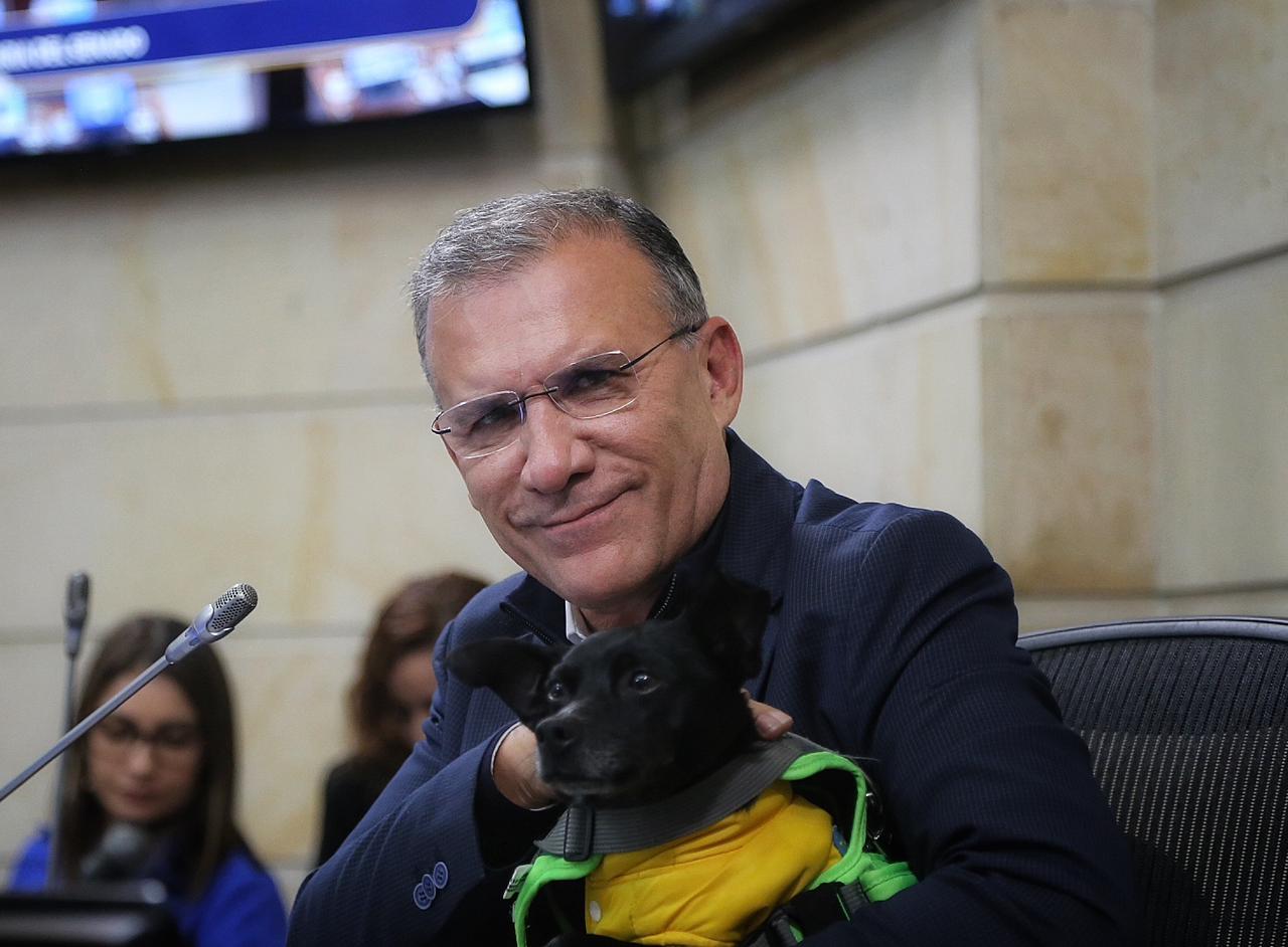 Senador Roy Barreras anuncia que Congreso de la República será “Pet-Friendly”