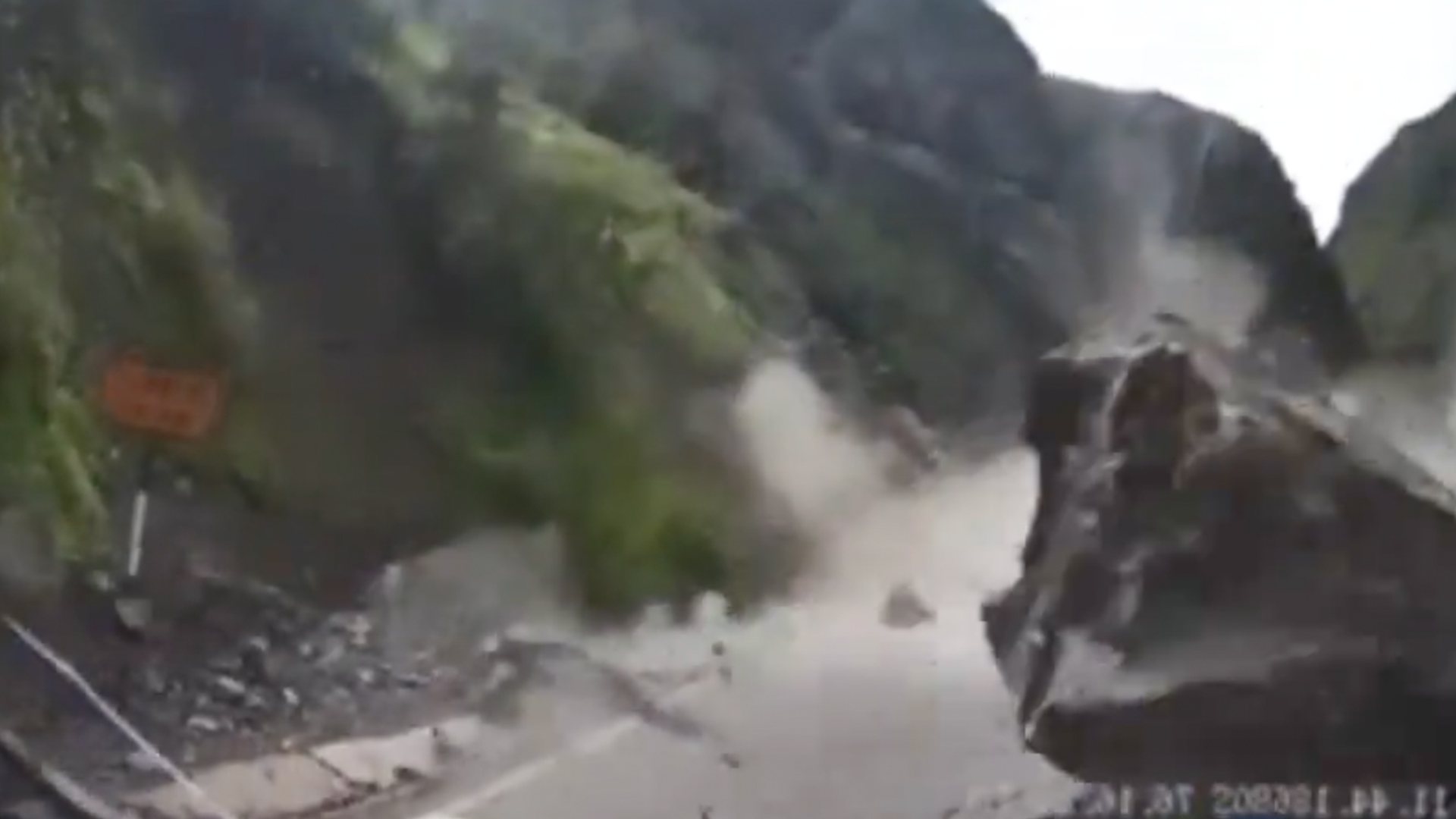 Deslizamiento de piedras en la provincia peruana de Huarochirí no dejó muertos