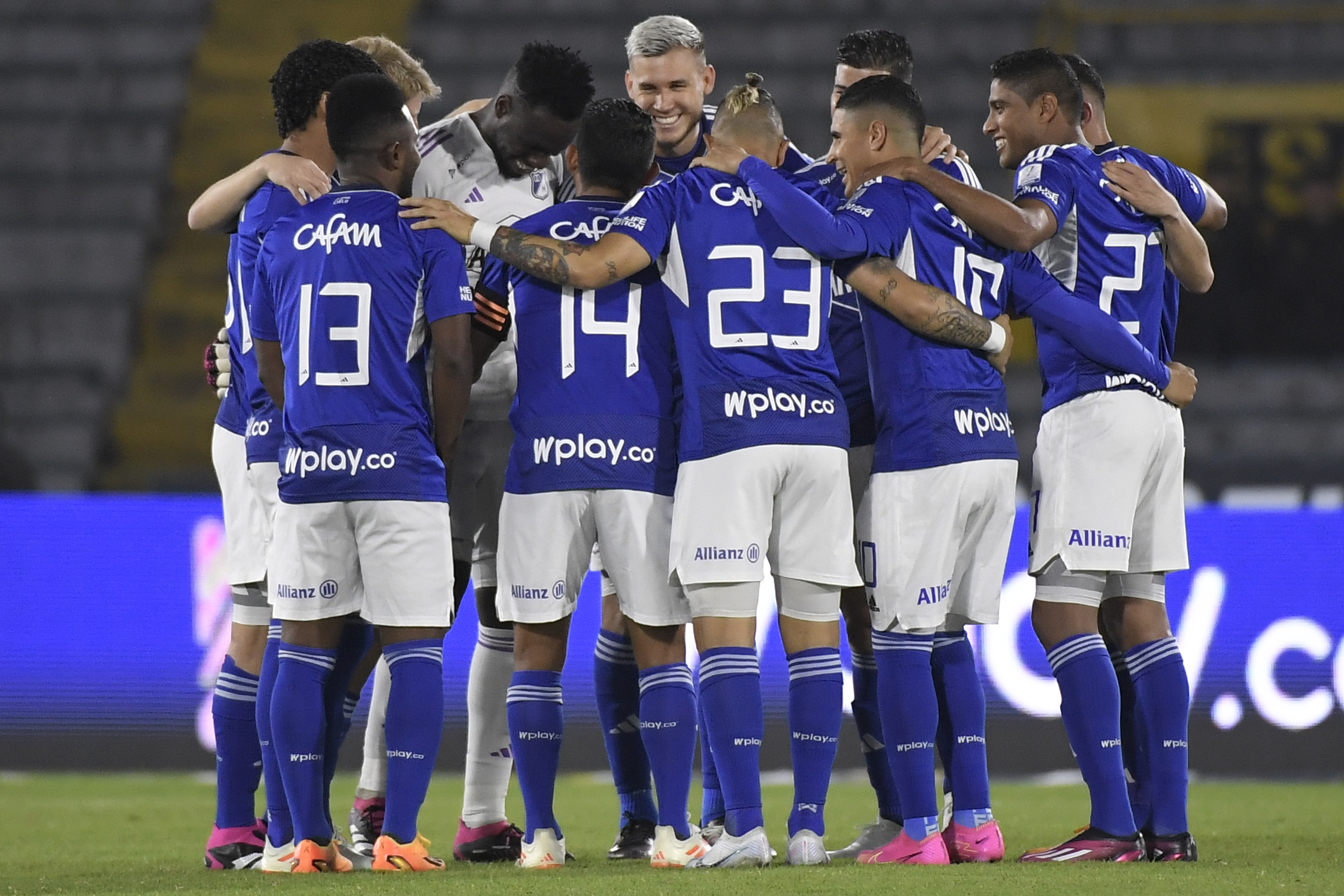 Jugadores de Millonarios, en el partido ante Alianza Petrolera, por la tercera fecha de la Liga Betplay 2023-I.