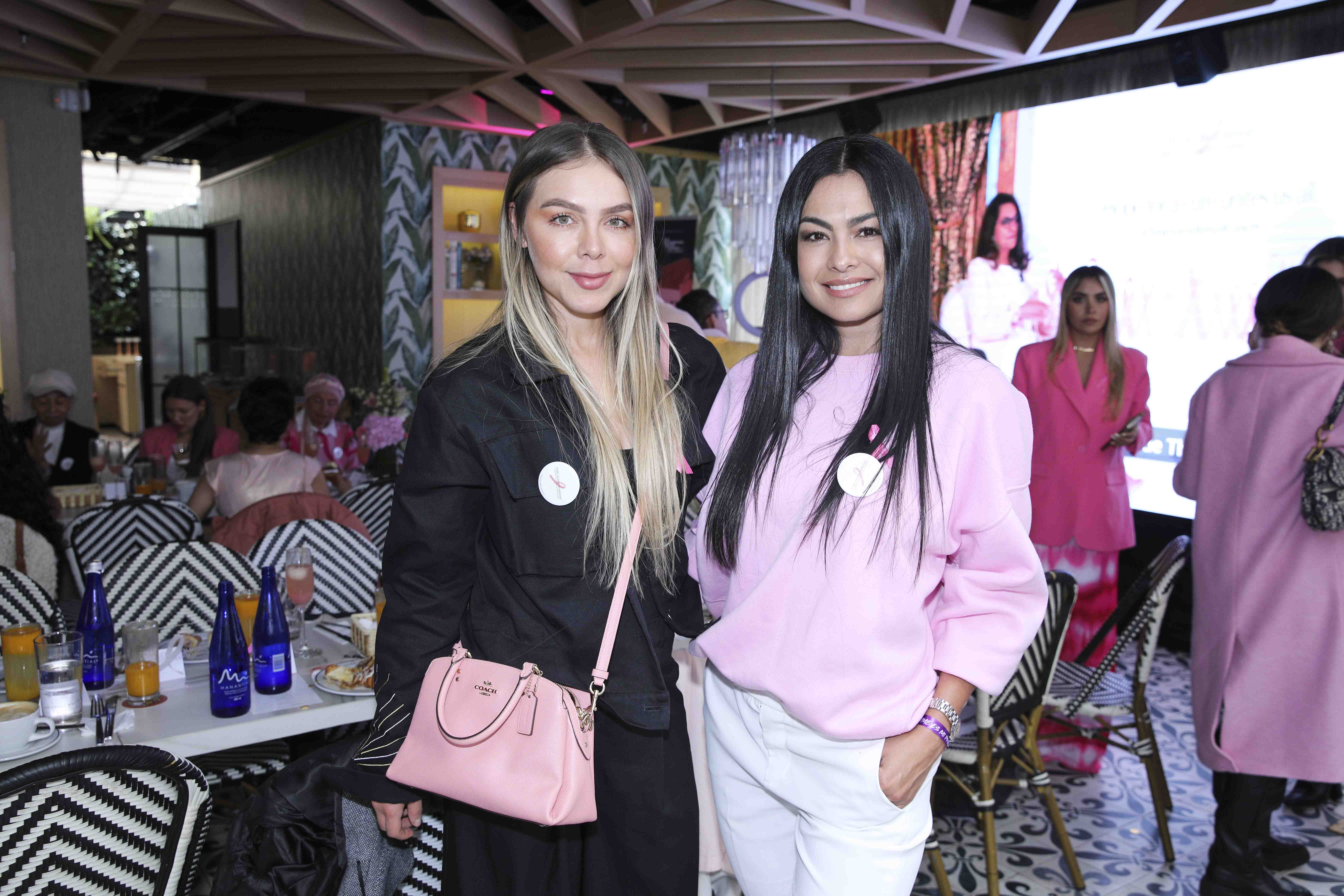 Natalia Castillo y Paola Bueno