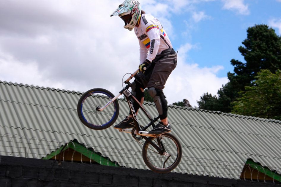 Andrés Jiménez y Carlos Oquendo, a cuartos de final de BMX olímpico